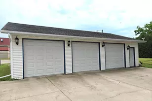 125 Trier St, Brillion, WI 54110 - Photo 2