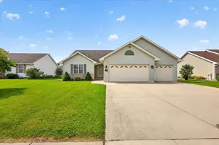 810 Killarny Trail, De Pere, WI 54115 - Photo 4