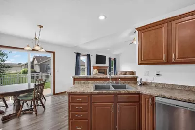 810 Killarny Trail, De Pere, WI 54115 - Photo 14