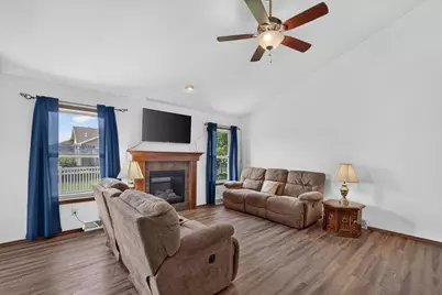 810 Killarny Trail, De Pere, WI 54115 - Photo 10