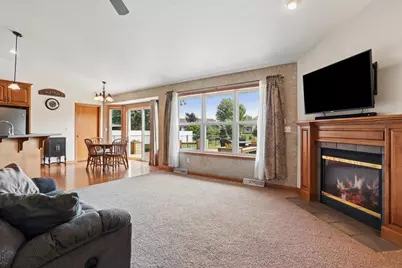 388 Wooden Shoe Circle, Kaukauna, WI 54130 - Photo 8
