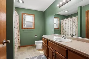 388 Wooden Shoe Cir, Kaukauna, WI 54130 - Photo 18