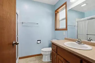 388 Wooden Shoe Cir, Kaukauna, WI 54130 - Photo 14