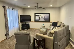 1159 Elmhurst Ln, Oshkosh, WI 54904 - Photo 20