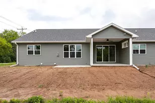 N9095 Southtowne Dr, Menasha, WI 54952 - Photo 24