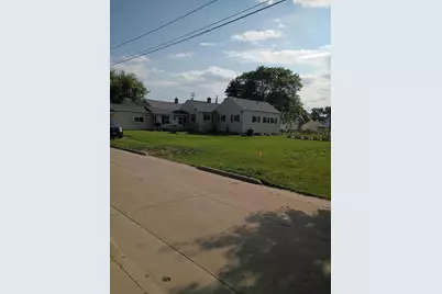 520 Pleasant Street, Oshkosh, WI 54901 - Photo 4