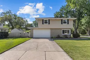 1420 S Riverdale Dr, Appleton, WI 54914 - Photo 6