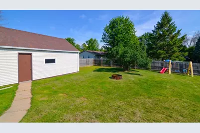 335 E Cedar Street, Pulaski, WI 54162 - Photo 34