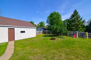335 E Cedar St, Pulaski, WI 54162 - Photo 34