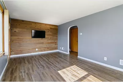 335 E Cedar Street, Pulaski, WI 54162 - Photo 4