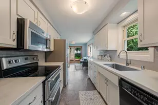 1704 N Erb St, Appleton, WI 54911 - Photo 8