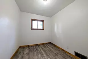 725 Main St, Wrightstown, WI 54180 - Photo 14