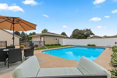1718 Schaefer Circle, Appleton, WI 54915 - Photo 4