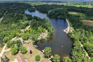 N5737 E Peterson Dr, Wild Rose, WI 53189 - Photo 30