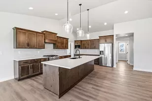 2749 Stelor Dr, Green Bay, WI 54311 - Photo 8