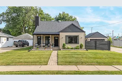 209 E 17th Street, Kaukauna, WI 54130 - Photo 2