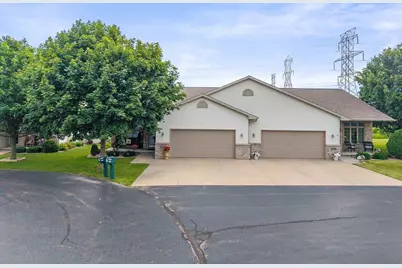 1910 E Sylvan Avenue, Appleton, WI 54915 - Photo 2