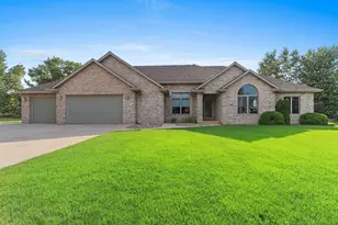 4024 Half Crown, De Pere, WI 54115 - Photo 2
