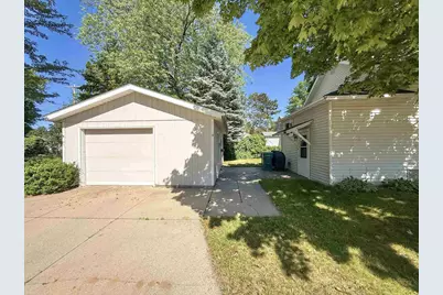 2928 Gilbert Street, Marinette, WI 54143 - Photo 16
