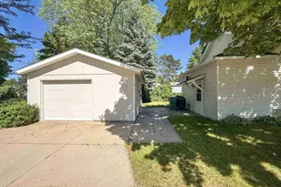 2928 Gilbert St, Marinette, WI 54143 - Photo 16