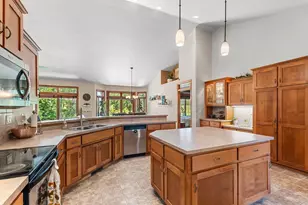 568 Royal Saint Pats Dr, Wrightstown, WI 54180 - Photo 24