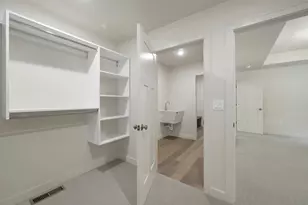 2480 Brenner Pl, Green Bay, WI 54301 - Photo 24