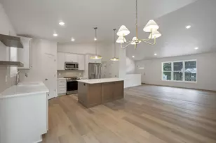 2480 Brenner Pl, Green Bay, WI 54301 - Photo 12