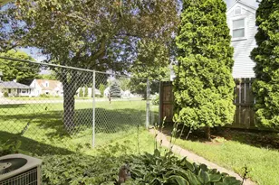 1303 S Fisk St, Green Bay, WI 54304 - Photo 38