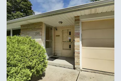 1303 S Fisk Street, Green Bay, WI 54304 - Photo 2