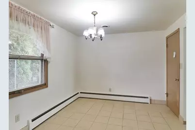 1303 S Fisk Street, Green Bay, WI 54304 - Photo 8