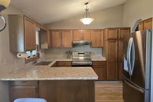 1709 E Bayberry St, Appleton, WI 54915 - Photo 6