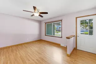 709 Memorial Dr, Kewaskum, WI 53040 - Photo 4