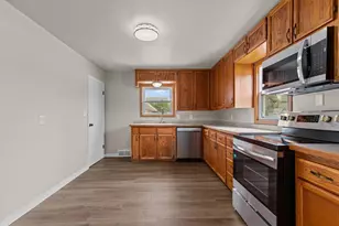 625 S Watertown St, Waupun, WI 53963 - Photo 10