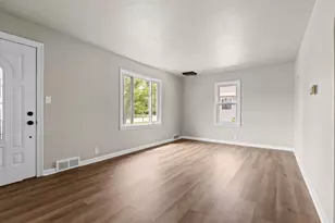 625 S Watertown St, Waupun, WI 53963 - Photo 6
