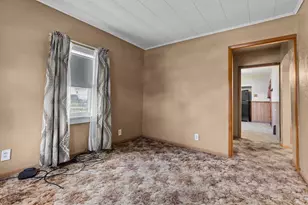 1073 Caroline St, Green Bay, WI 54303 - Photo 4