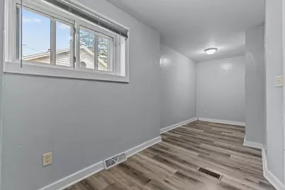 393 W Division Street, Fond du Lac, WI 54935 - Photo 6