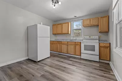 393 W Division Street, Fond du Lac, WI 54935 - Photo 8