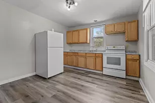393 W Division St, Fond du Lac, WI 54935 - Photo 8