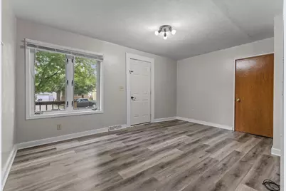 393 W Division Street, Fond du Lac, WI 54935 - Photo 2