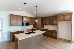 N9271 Anton St, Appleton, WI 54915 - Photo 2