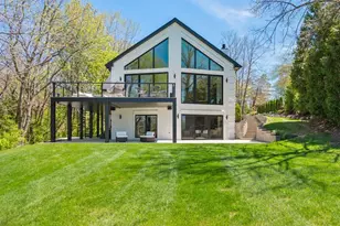 2080 Greenleaf Rd, De Pere, WI 54115 - Photo 2