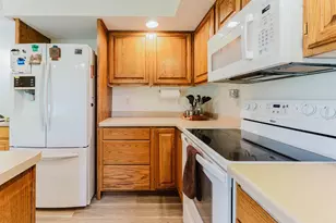 1202 Willow Bend Ln, Oshkosh, WI 54904 - Photo 8