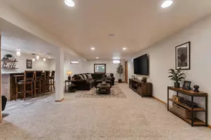 1202 Willow Bend Ln, Oshkosh, WI 54904 - Photo 18