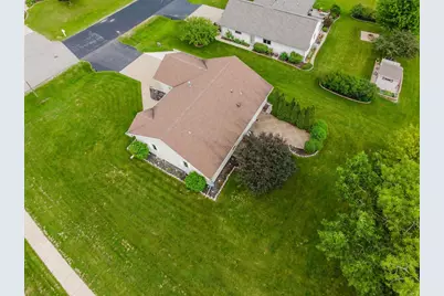 1202 Willow Bend Lane, Oshkosh, WI 54904 - Photo 30