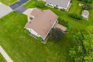 1202 Willow Bend Ln, Oshkosh, WI 54904 - Photo 30