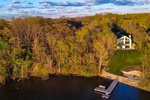 2080 Greenleaf Rd, De Pere, WI 54115 - Photo 4
