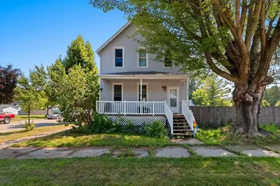 2101 Sherman Street, Marinette, WI 54143 - Photo 1