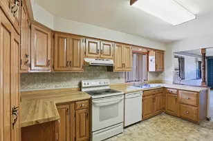 5400 Long Ct, Appleton, WI 54914 - Photo 12
