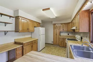 5400 Long Ct, Appleton, WI 54914 - Photo 10