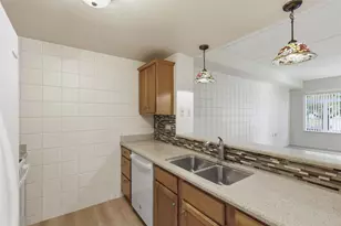 400 N Richmond St, Appleton, WI 54914 - Photo 2